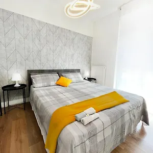  Apartamento Suitesflores - Bright And Cozy In Italia