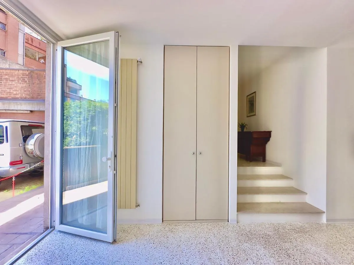 Minimal Apartment Navigli ミラノ イタリア